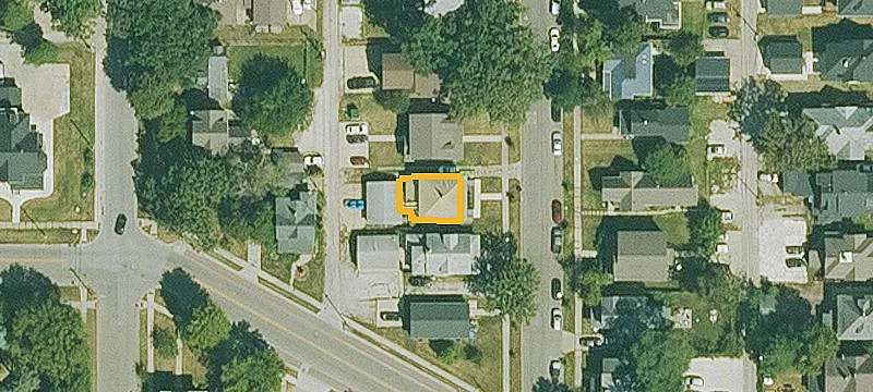 Renovated Triplex Near Drake