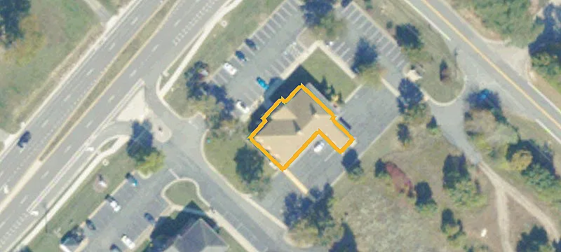 Single-Tenant Bank Building