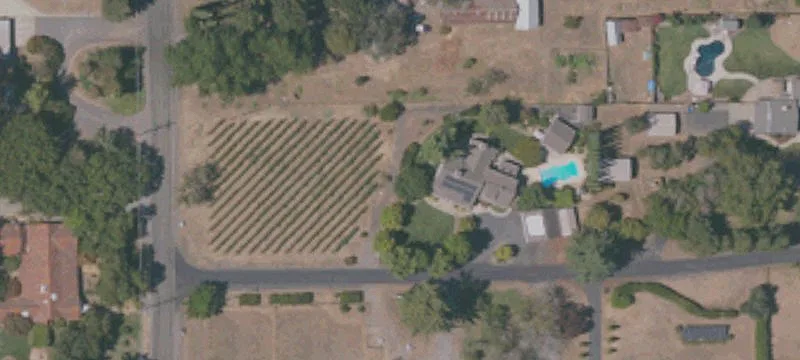 Duplex with Vineyard and Pool