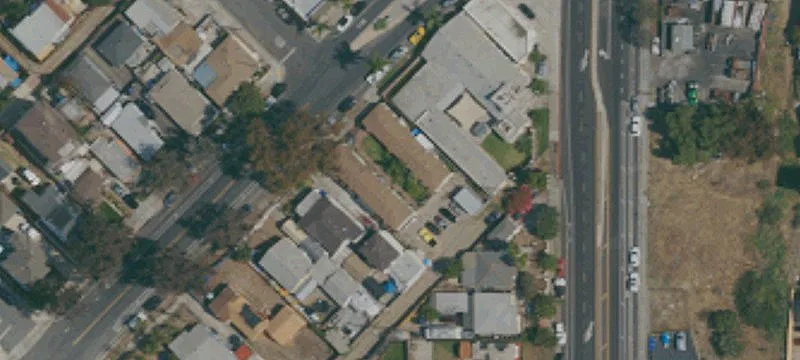 Single-Level 8-Unit Apartment Building