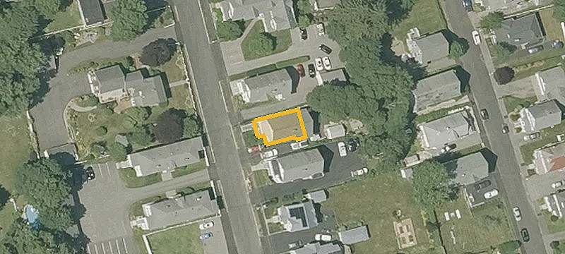 Duplex with Separate Utilities