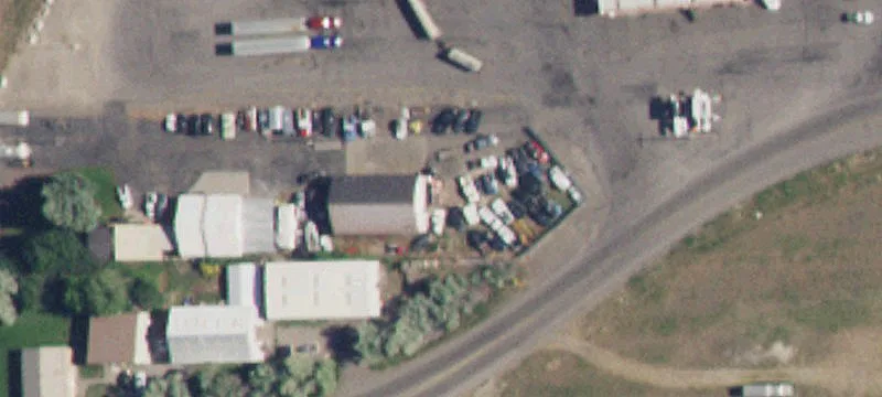 Multi-Building Auto Shop Property