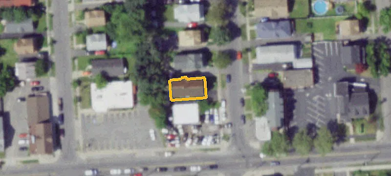 Four-Unit Quadplex with Basement Laundry
