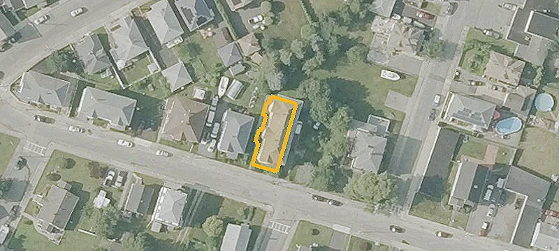Apartment Building with Garage