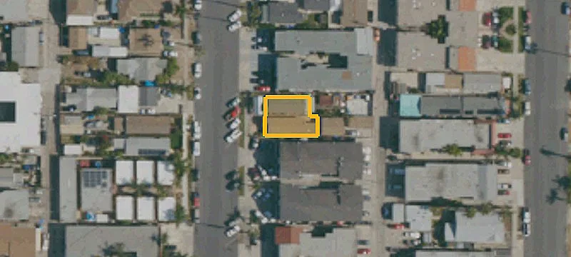 Duplex With Detached Bonus Space