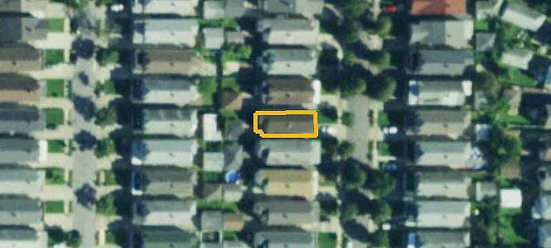 Duplex with Upper Balcony