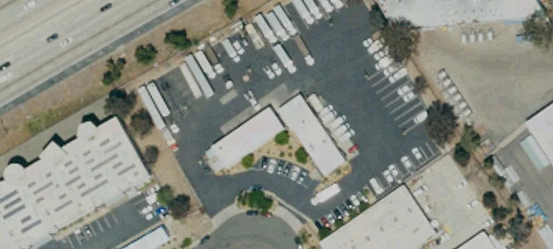 Flex Building with Fenced Yard