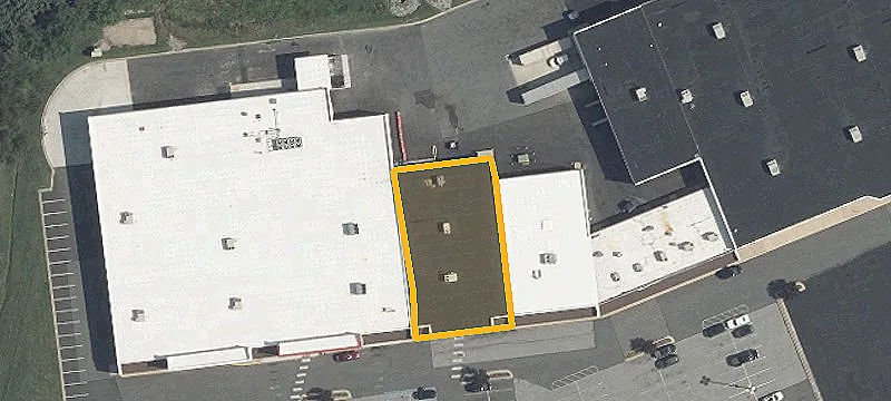 Shopping Center With Restaurant Space