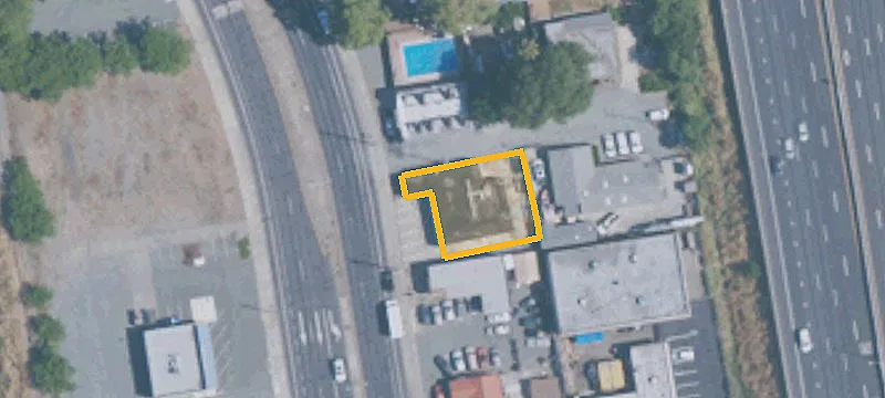 Single-Story Storefront Property