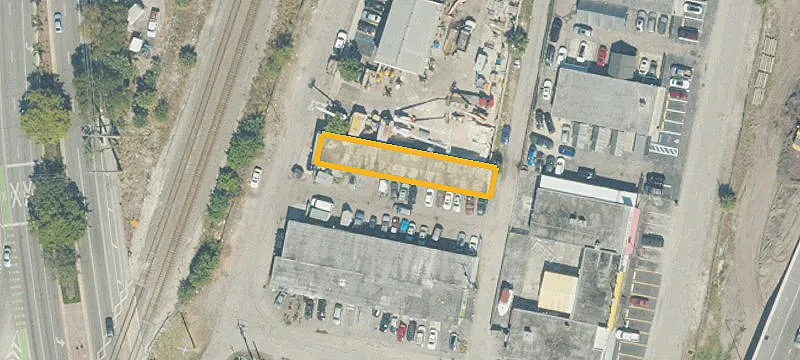 Flex Work Bay with Parking
