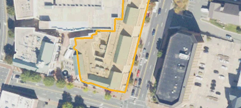 Mixed-Use Property with Courtyard