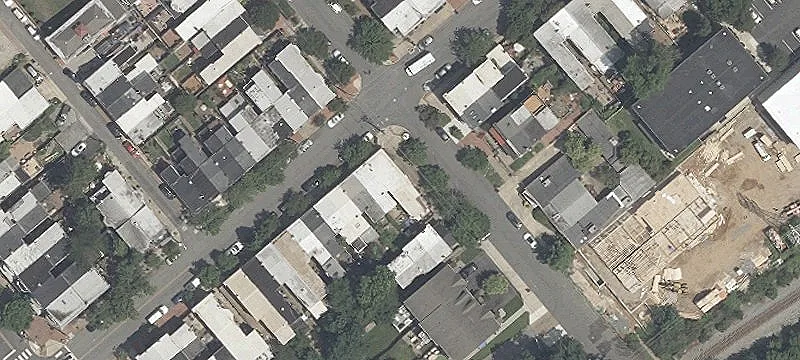 Mixed-Use Building with Apartment