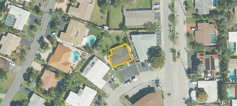 Furnished Duplex with Private Patios