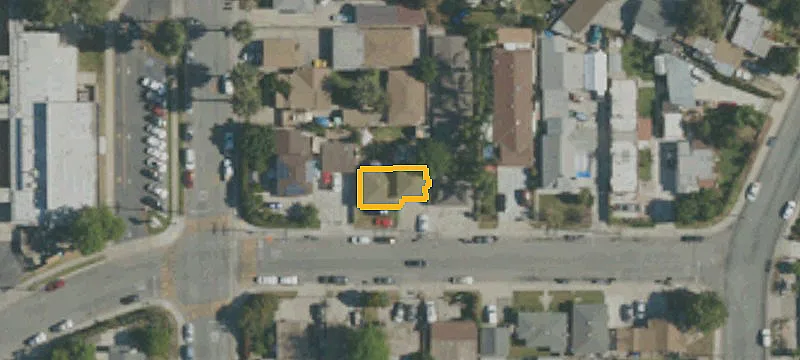 Duplex with Private Garage