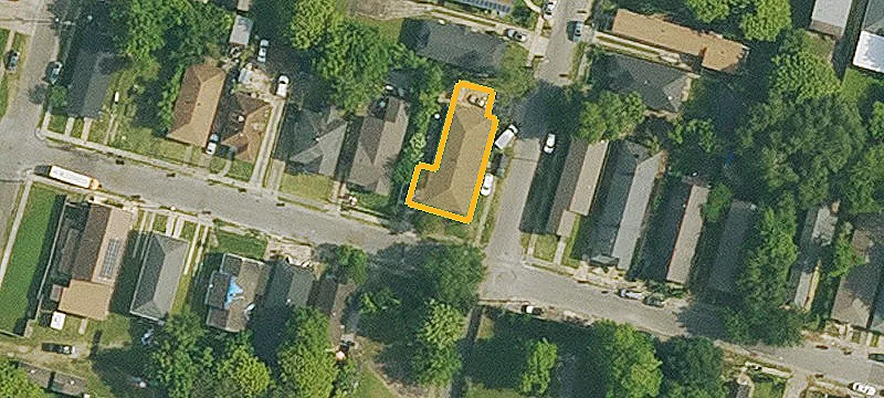 Three-Unit Triplex in Holy Cross