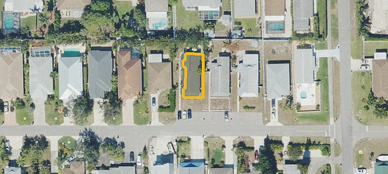 Updated Duplex Near Vanderbilt Beach