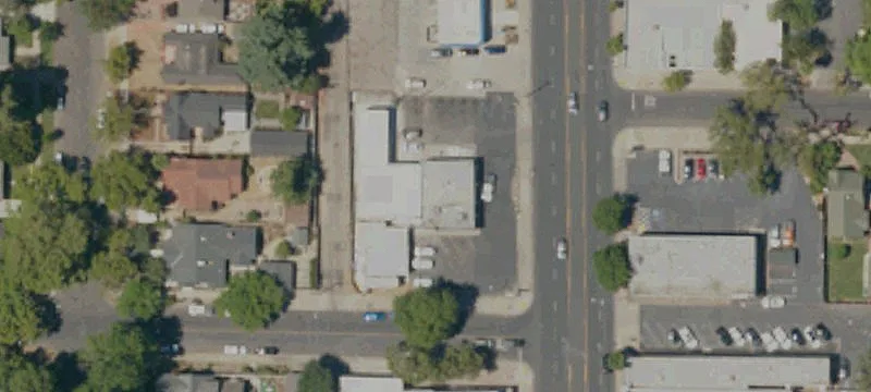 Three-Tenant Auto Shop Property