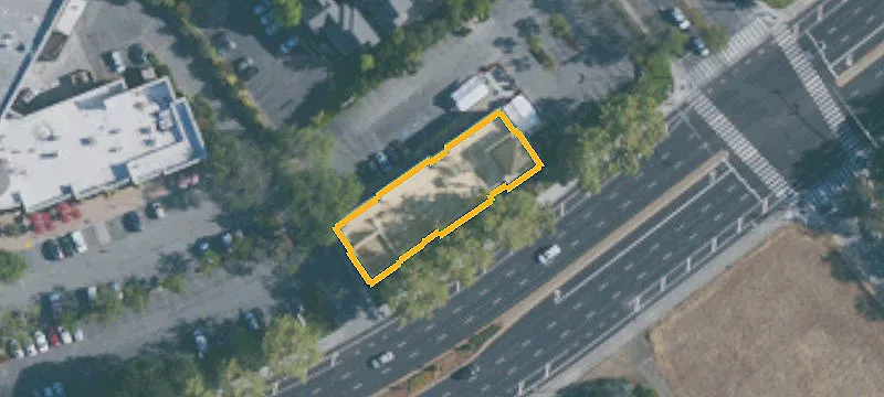 Retail Space with Freeway Access