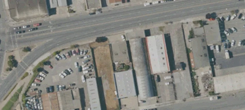 Corner Auto Shop With Dual Access