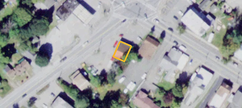 Signalized Commercial Corner Lot