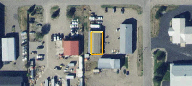 Warehouse Unit with Overhead Door