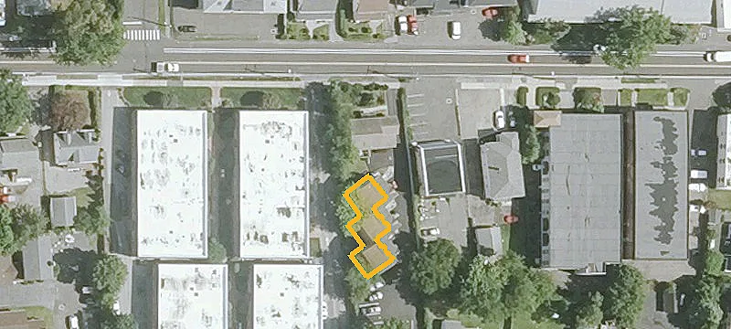 7-Unit Apartment Building