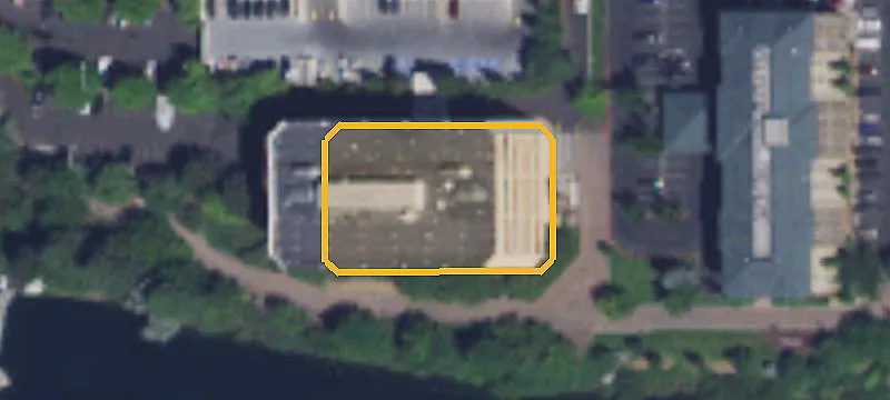 Class A Riverfront Office Unit
