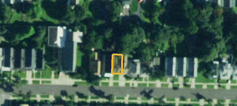 Duplex with Separate Utilities