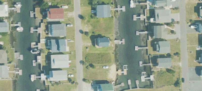 Deep-Water Canalfront Land