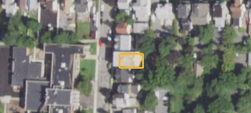 6-Unit Apartment Building