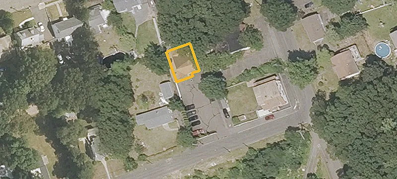 Fenced Flex Space with Parking