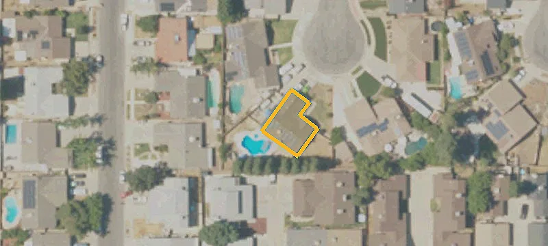 Warehouse with Fenced Yard