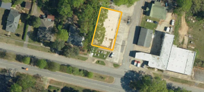 Warehouse with Lay-Down Yard