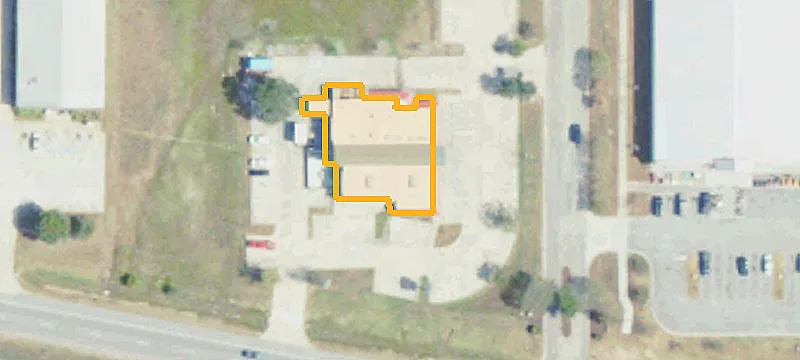 Highway-Fronting Conventional Restaurant
