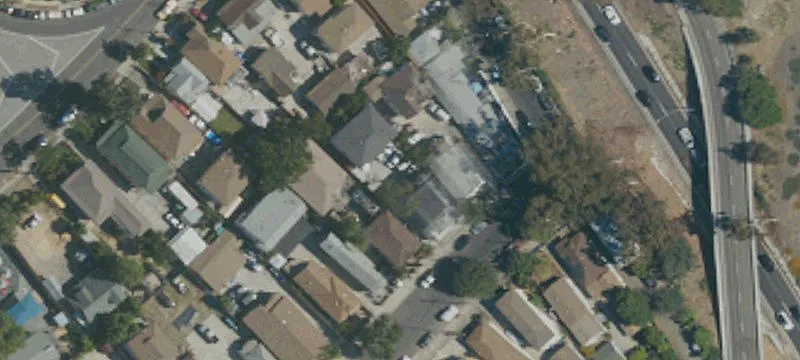 6-Unit Apartment Building