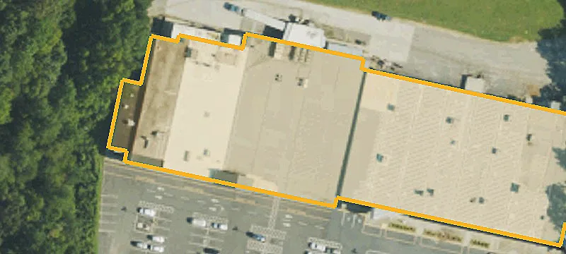 Multi-Space Retail Property