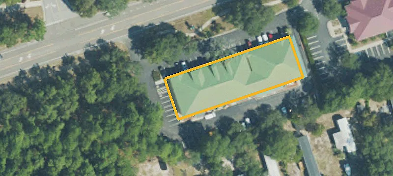 Retail Endcap with Ample Parking