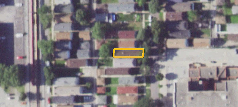 4-Unit Multifamily Building