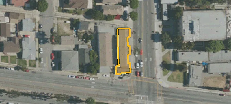 14-Unit Apartment Building