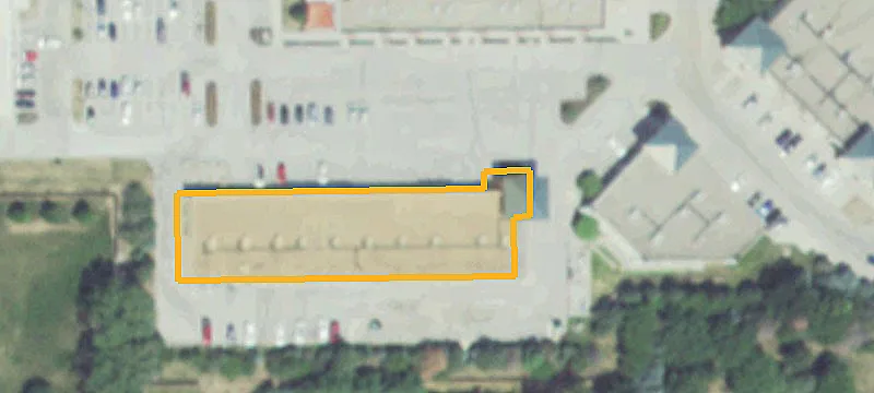 Single-Story Shopping Center