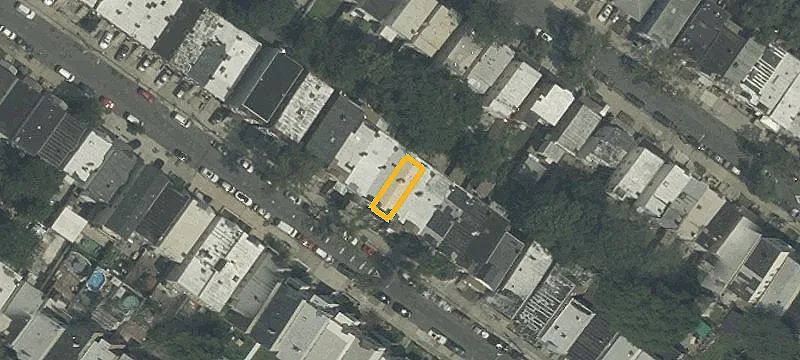 Renovated 7-Bedroom Duplex