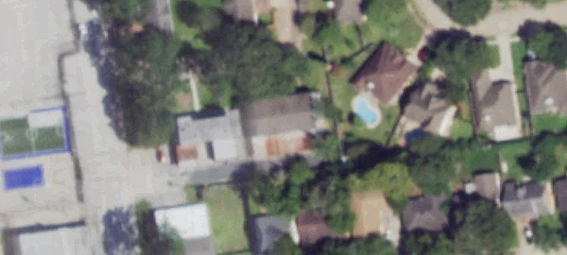 6-Unit Apartment Building