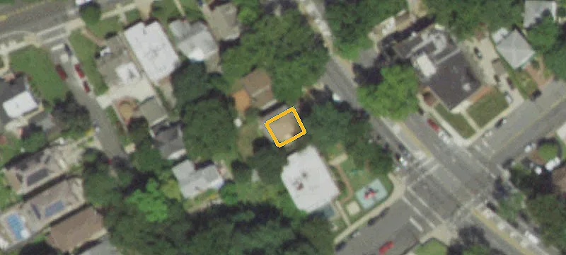 Single-Tenant Restaurant Building