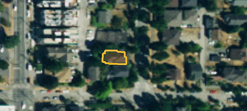 Updated Quadplex with Transit Access