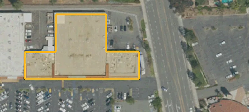 Endcap Conventional Restaurant Space