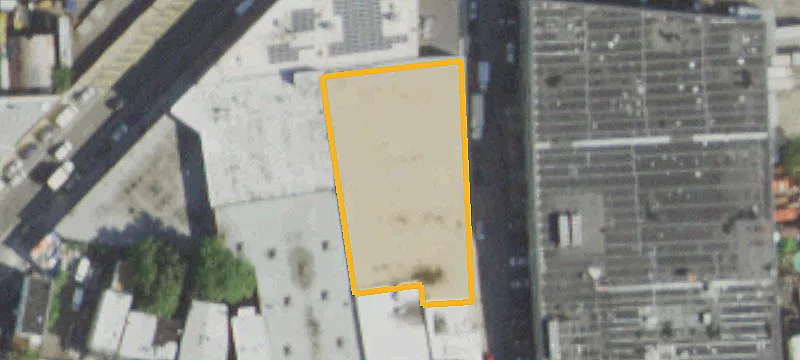 8-Unit Free-Market Apartment Building
