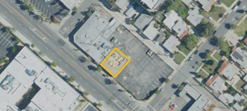 Contiguous Single-Story Flex Buildings