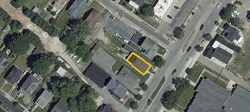 Three-Level Mixed-Use Property