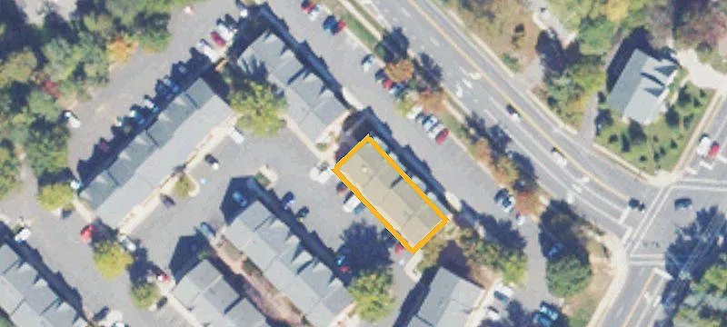 Ground-Level Corner Office Unit