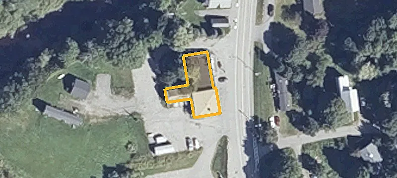 Mixed-Use Building with Two Apartments